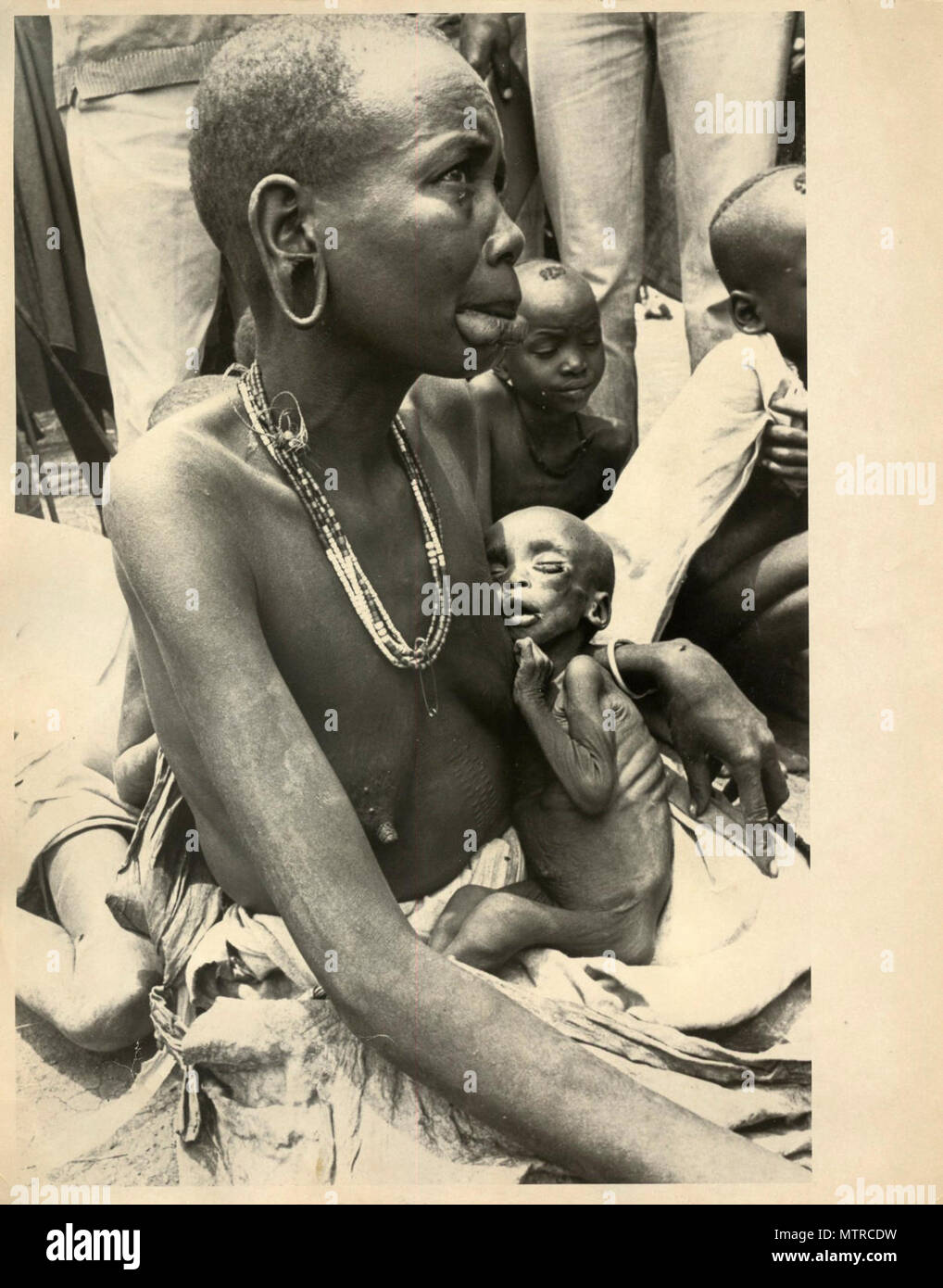 Afrika 2 Frau Stillen Stockfotografie Alamy
