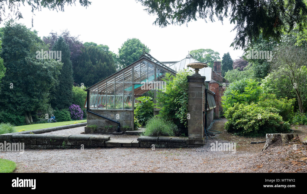 Weston-unter-Eidechse, England, 29, Mai, 2018. Weston Park stattliches Haus. Der Wintergarten Gewächshaus bei Weston Park Stockfoto