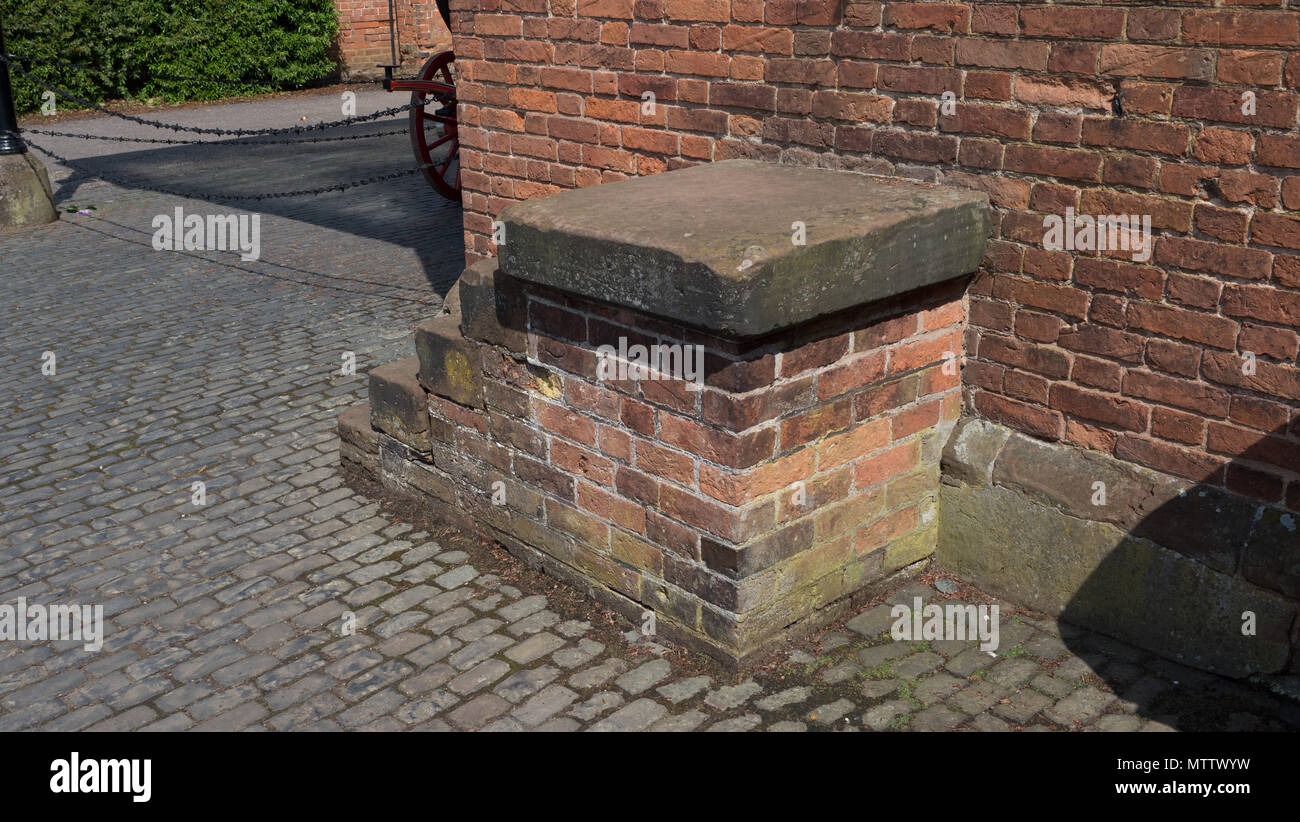 Weston-unter-Eidechse, England, 29, Mai, 2018. Weston Park stattliches Haus. Das Pferd Montageblock in die stabile Werft WestonPark Stockfoto