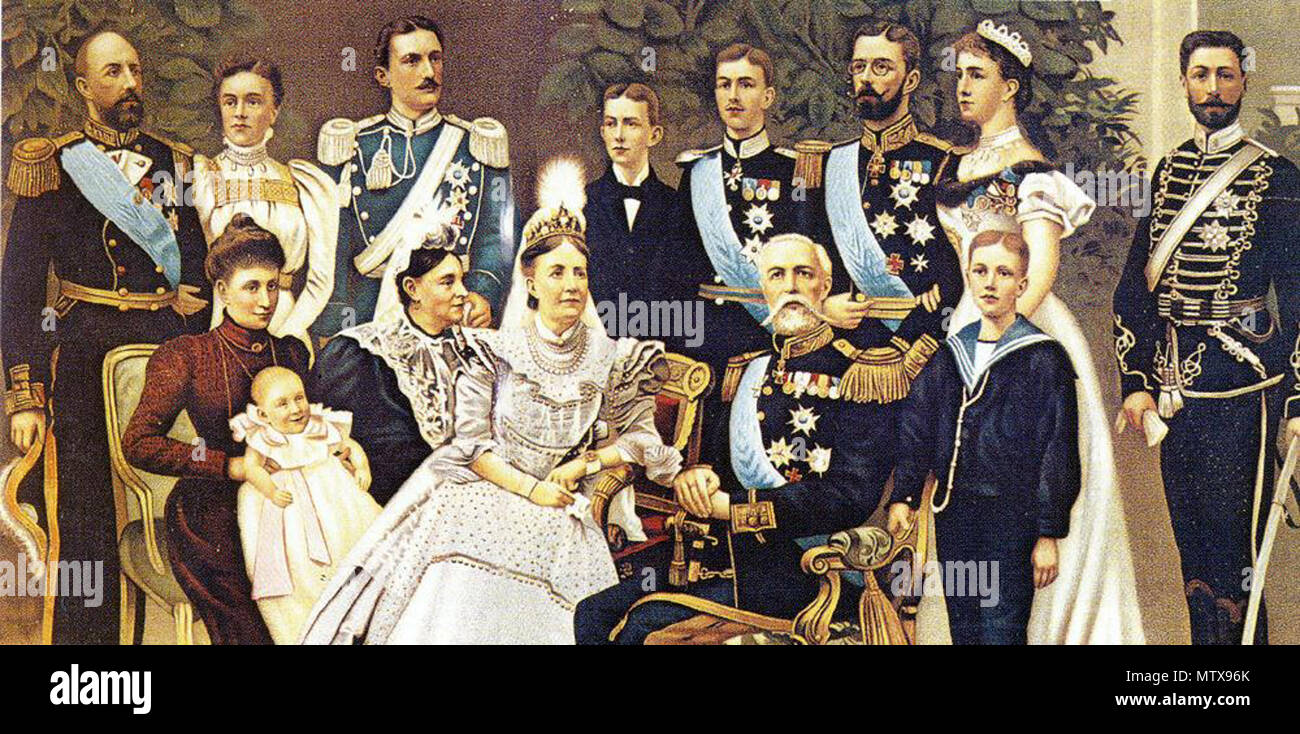. Englisch: König Oscar II. von Schweden (1829-1907) und Familie, von links: Prinz Oscar und Prinzessin Ebba Bernadotte, Prinzessin Ingeborg mit Tochter Margaretha, Prinz Carl, Prinzessin Teresia, Königin Sofia, Prinzen Wilhelm und Gustaf (VI) Adolf, (König), Kronprinz Gustaf (V), Kronprinzessin Viktoria, Prinzen Erik und Eugen. 1900 (Dateiname ist falsch). Unbekannter Maler auf Foto von Unbekannt (Veröffentlichung Julen Anno 1900) 458 Oskar II. von Schweden &Amp; Familie 1900 Stockfoto