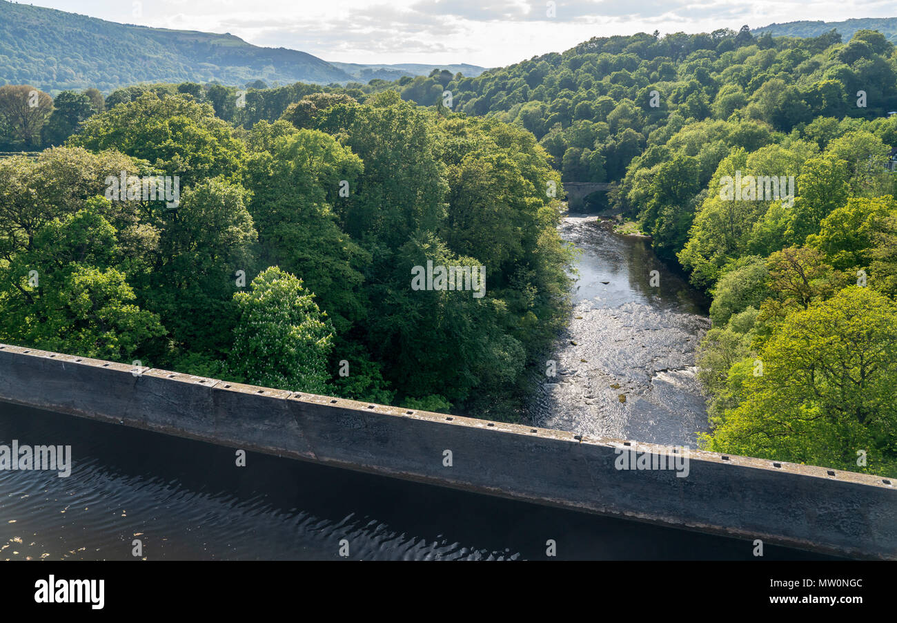 Pontcysyllte Aquädukt in der Nähe von Llangollen in Wales im Frühjahr Stockfoto