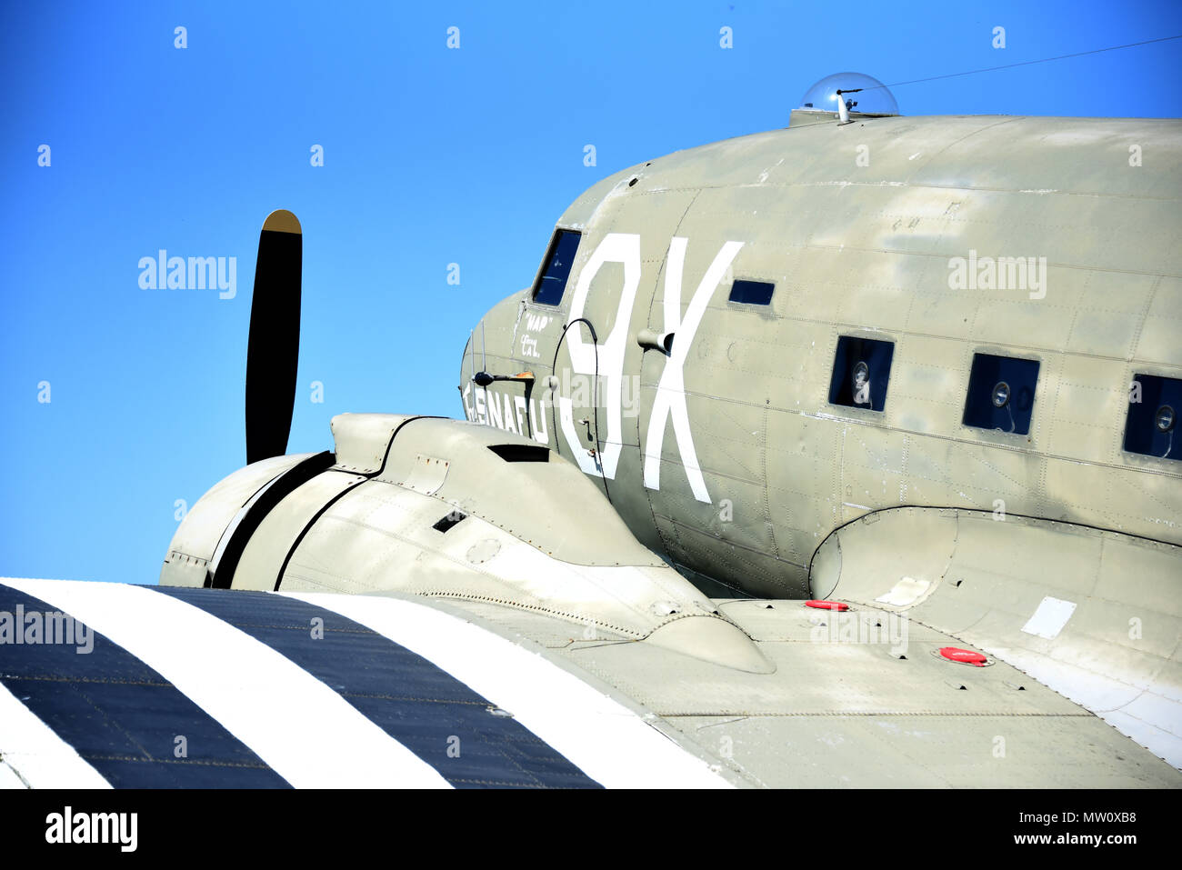 Die S.N.A.F.U Besondere, Douglas C-47, 43-10573, D-Day, Deutsche Merville Batterie, WW II, Calvados, Basse-Normandie, Frankreich, Europa Stockfoto