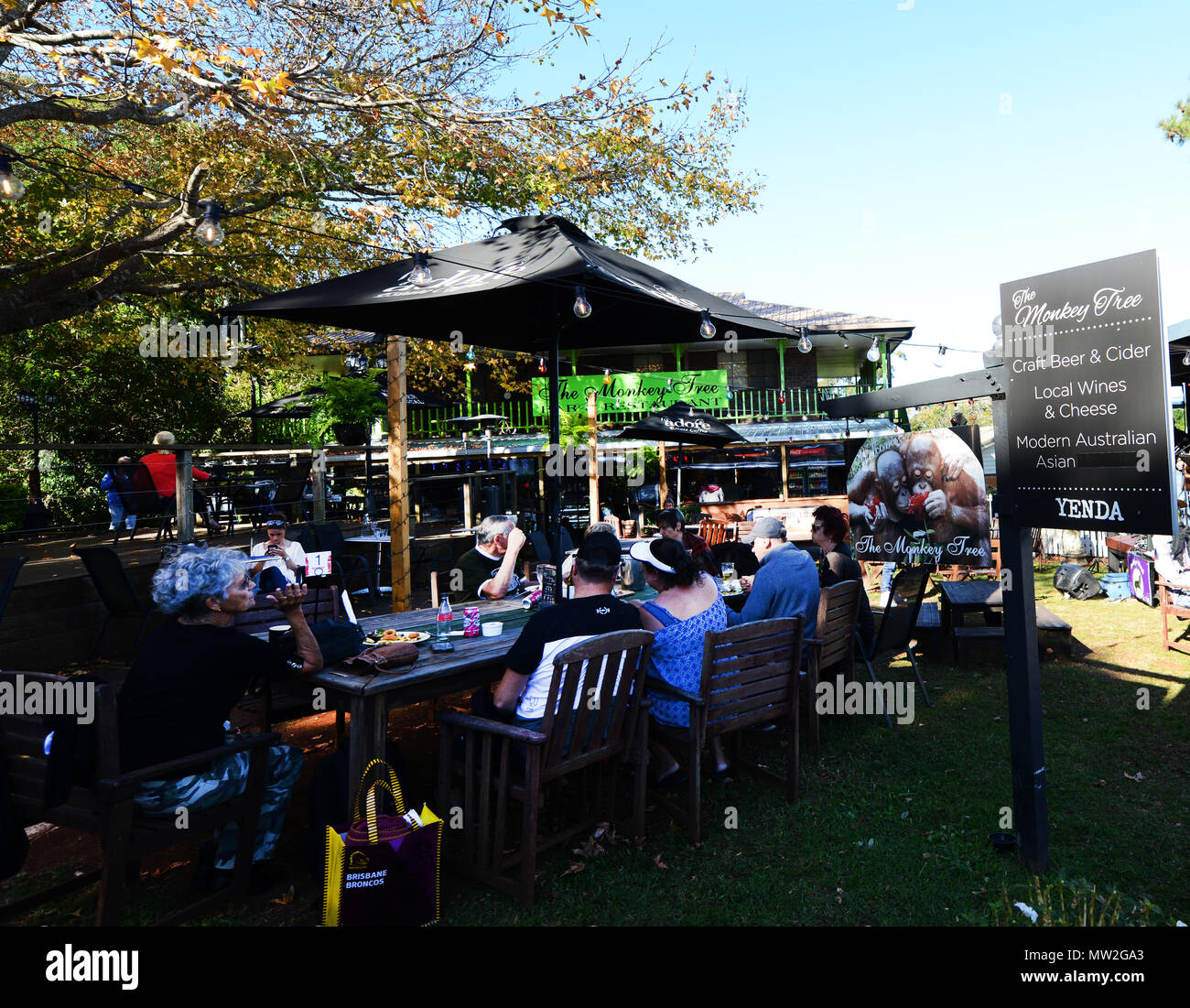 Die beliebten Monkey Tree Bar & Restaurant auf der Lange Straße in Mt. Tamborine, Queensland, Australien. Stockfoto