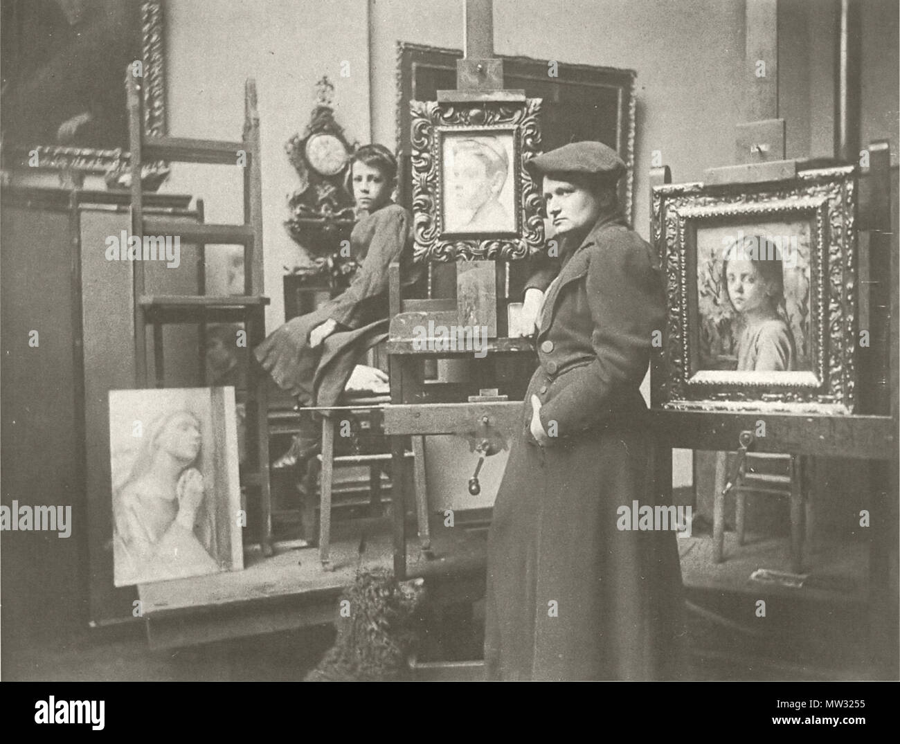 . Ottilie Roederstein um 1897 im Atelier der Städelschen Kunstschule in Frankfurt am Main. ca. 1897. Unbekannt 461 OW Roederstein 1897 Stockfoto