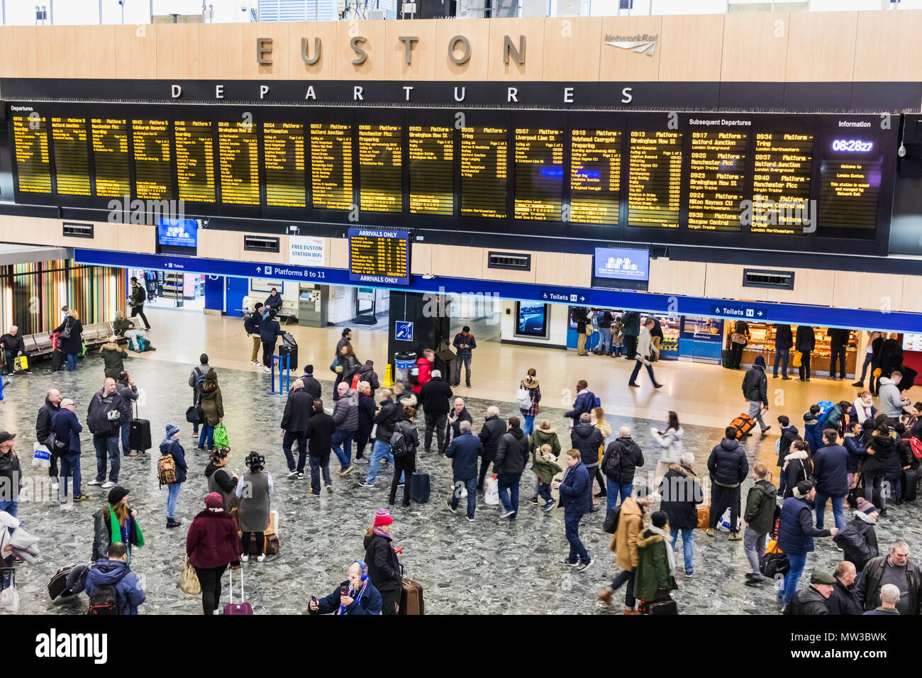 England, London, Euston, Euston Bahnhof, Abfahrt Halle Stockfoto