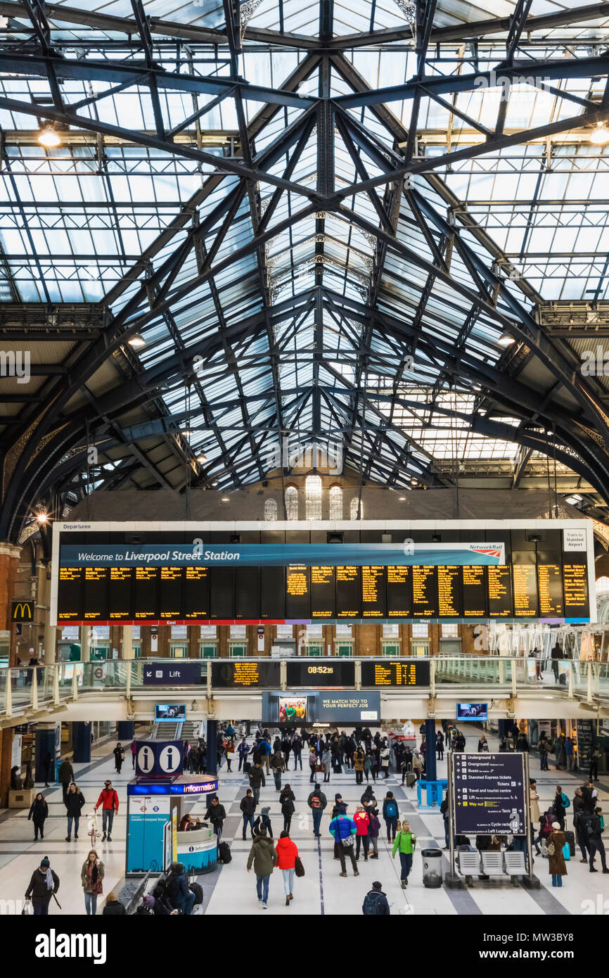England, London, Liverpool Street Station, die Bahnhofshalle Stockfoto