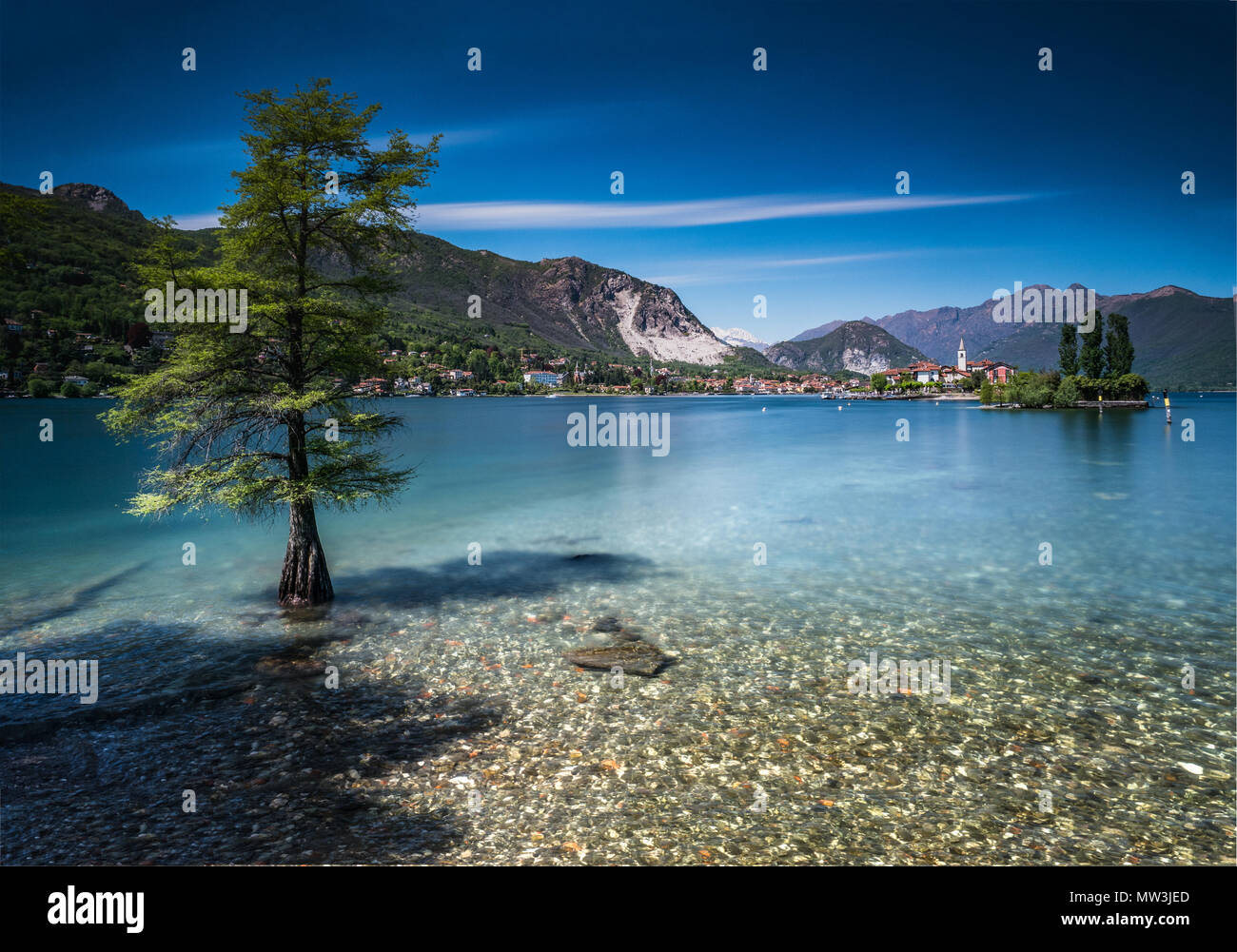 Mit Blick auf die Isola Superiore Stockfoto