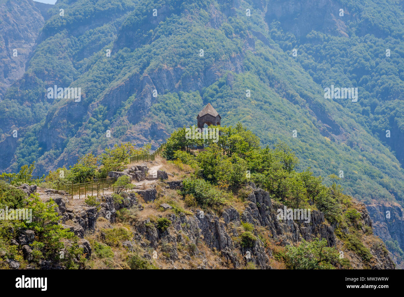 Kapelle in den malerischen Bergen, Tatev, Armenien Stockfoto