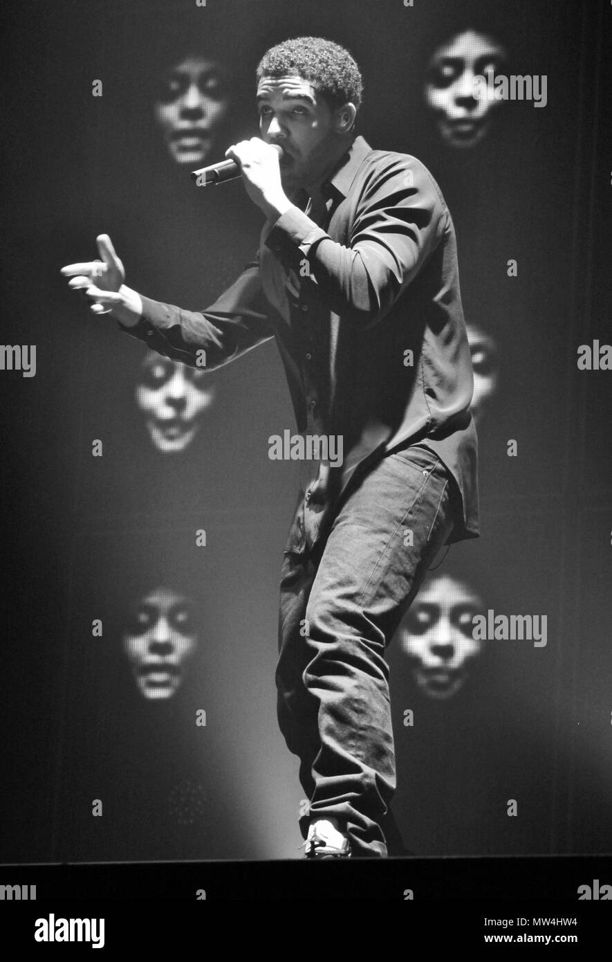 Liverpool, UK, US Sänger Drake führt heraus Masse an der Liverpool Echo Arena Credit Ian Fairbrother/Alamay Stockfotos zu verkaufen Stockfoto