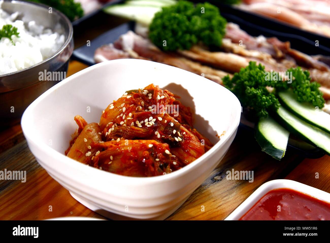 Foto von einer Schale mit frischem Kimchi Stockfoto