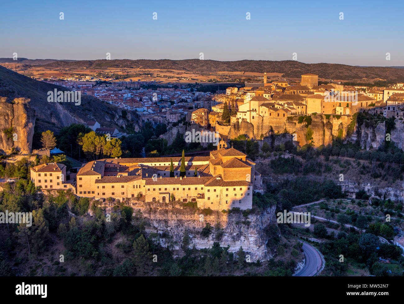 Spanien, Stadt Cuenca, Cuenca Kloster und die Skyline der Stadt. Stockfoto