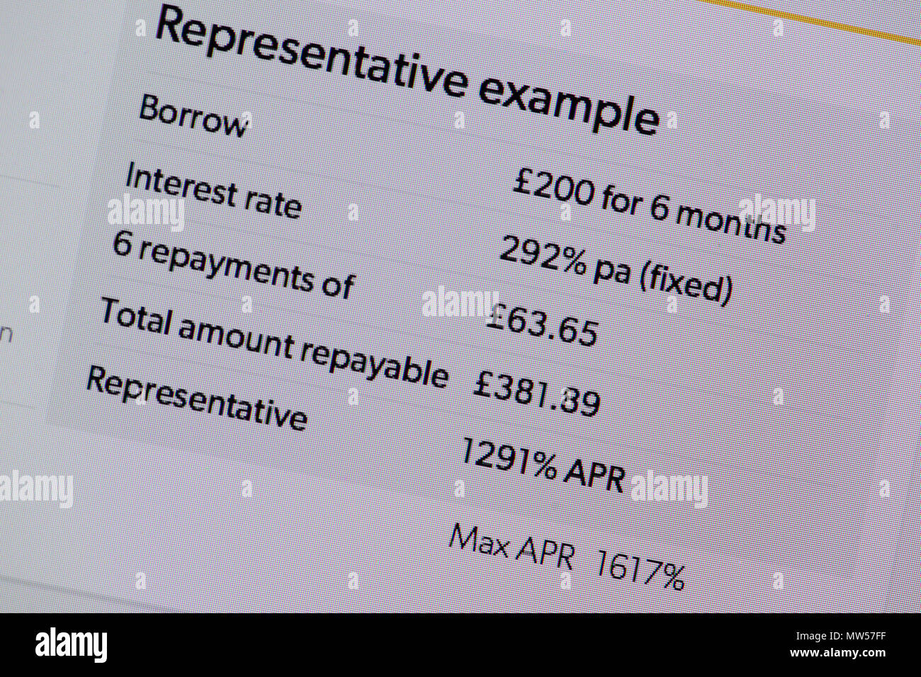 Screenshots der Zahltag Darlehen mit hohen APR Preise und zeigt die hohe Betrag der Zinsen zurückgezahlt werden. Stockfoto