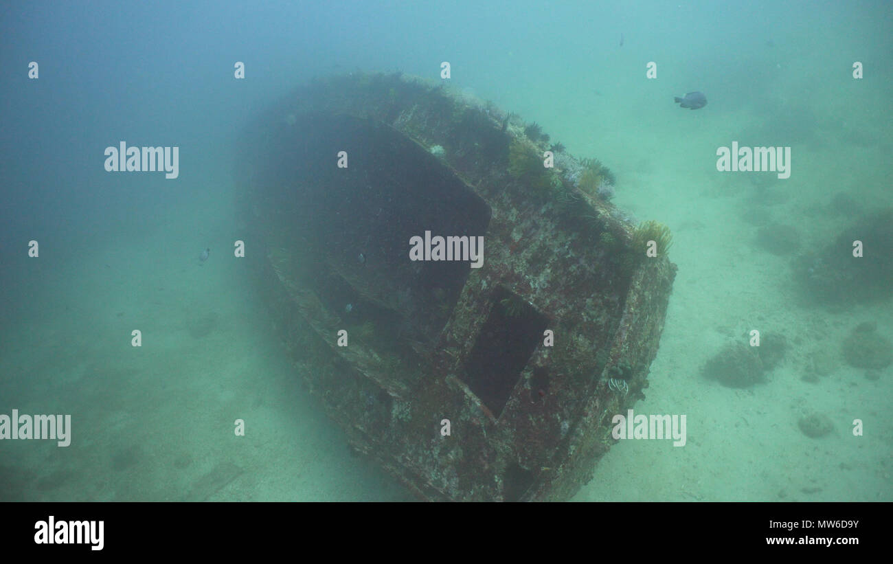 Schiffswrack auf dem Meeresboden. Schale einer versunkenen Schiff im Ozean. Philippinen, Mindoro. Stockfoto