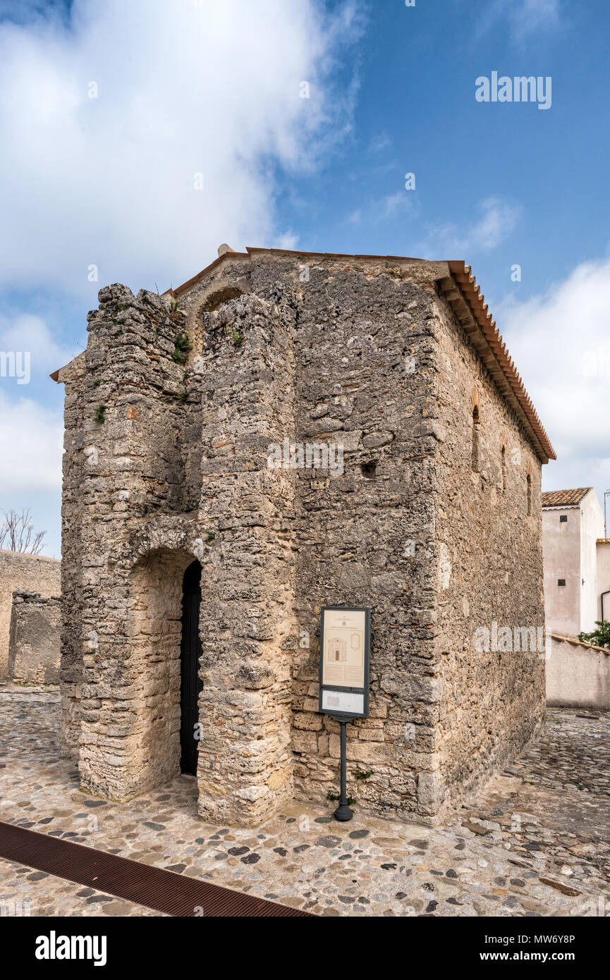 Chiesa di San Giovanello, 10. Jahrhundert, im romanischen Stil, der griechisch-orthodoxen Kirche, in Gerace, Kalabrien, Italien Stockfoto