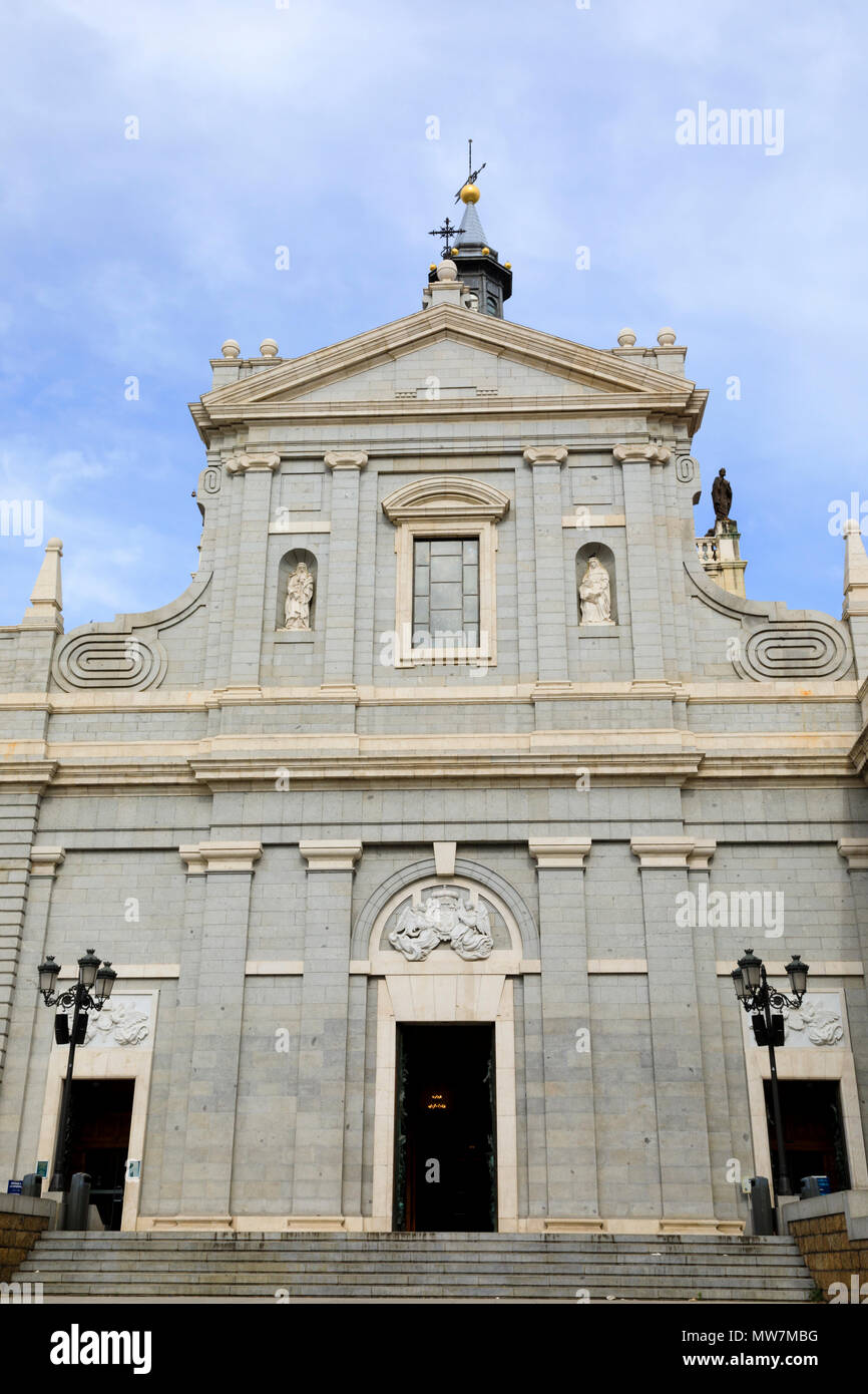 Almundena Kathedrale, Madrid, Spanien. Mai 2018 Stockfoto