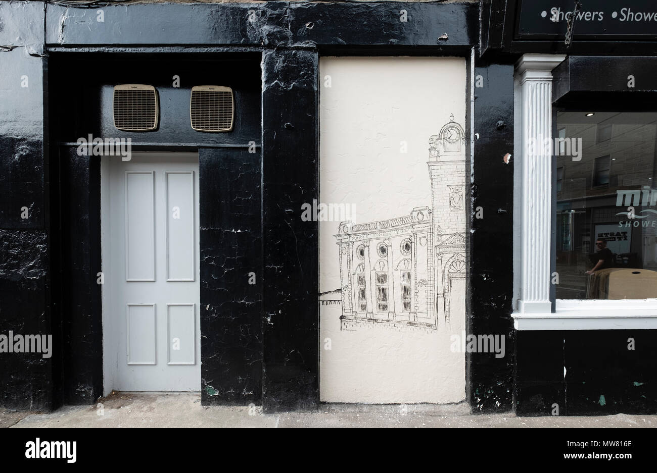Street Art Projekt öffnenschliessen Dundee können Sie über Kunst auf Türen in aus dem Weg Gassen und Gässchen von lokalen Künstlern in der Stadt. Die Arbeit von Laura Darling Stockfoto