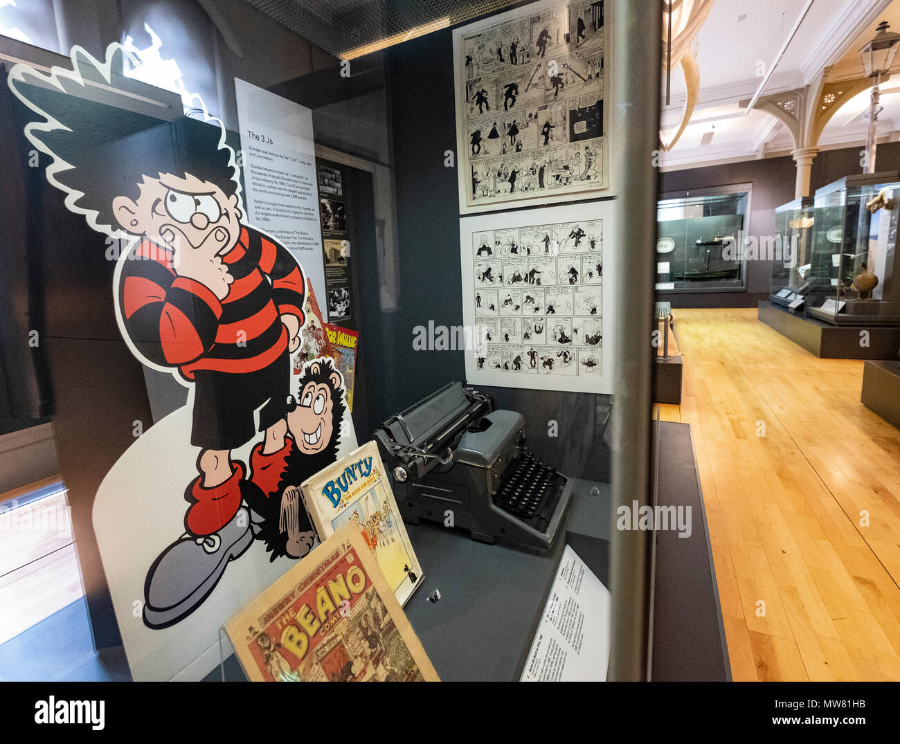 Blick auf Ausstellung von lokalen Comics innerhalb der McManus Kunstgalerie und Museum in Dundee, Tayside, Schottland, Großbritannien Stockfoto