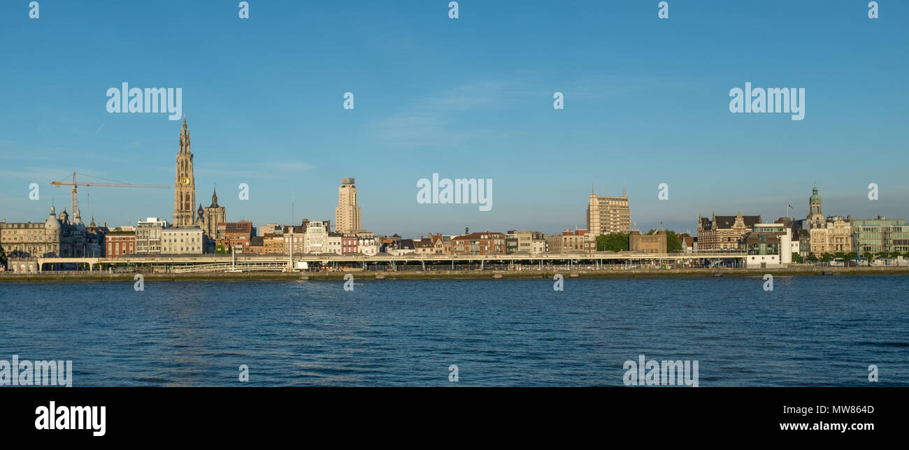 Panoramablick auf die Skyline von Antwerpen Stockfoto