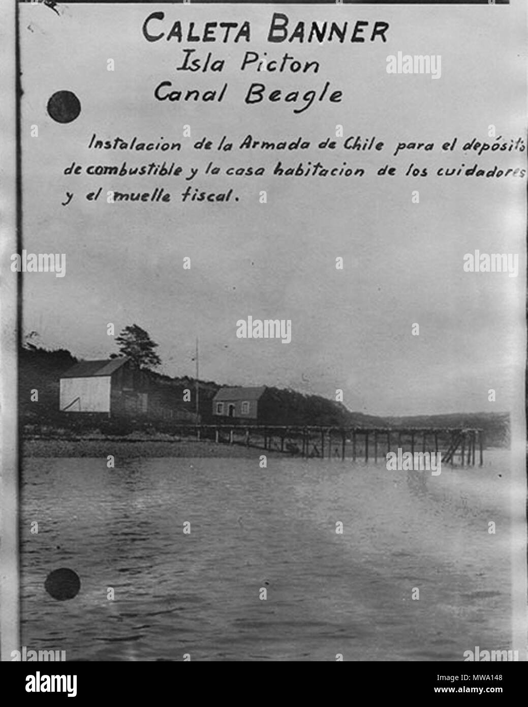 . Englisch: Chile en el canal Beagle 1915 imagen del Archivo General del Ministerio de Relaciones Exteriores. 1915. Chilenische Regierung 108 Caleta-Banner 1910 Stockfoto