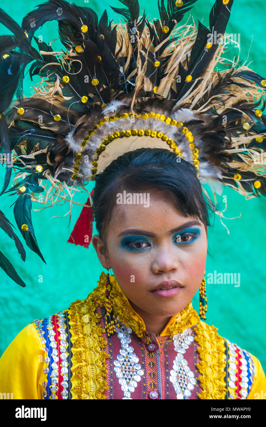 Teilnehmer an der Aliwan-Fiesta auf den Philippinen in Manila Stockfoto