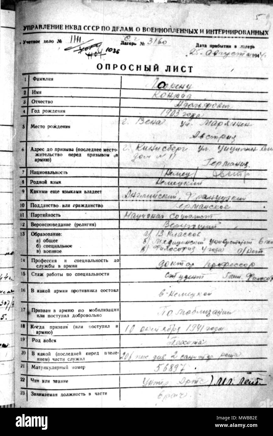 . Fotografie Konrada Lorenze okopírovaná z dokumenů, nalezených v táboře ruském zajateckém z Druhé světové války. Pokud někdo můžete rozluštit, Co je Tam napsané ocením rukou, zu. . Diese Datei fehlt, Informationen zum Autor. 344 Konrad Lorenz - rusky lagr 1944 - Liste 6. Stockfoto
