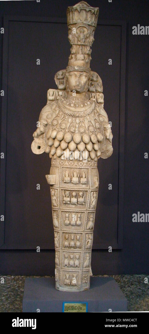 . Englisch: Artemis von Ephesus. 1. Jahrhundert CE römische Kopie der Kultstatue des Tempels von Ephesus. Statue im Museum von Efes (Türkei). 11. August 2007. Pvasiliadis 58 Artemis Efes Museum Stockfoto