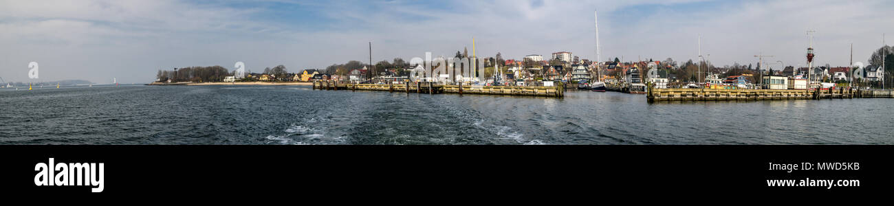Panorama vom Kieler Hafen bei gutem Wetter zum Frühjahr Stockfoto