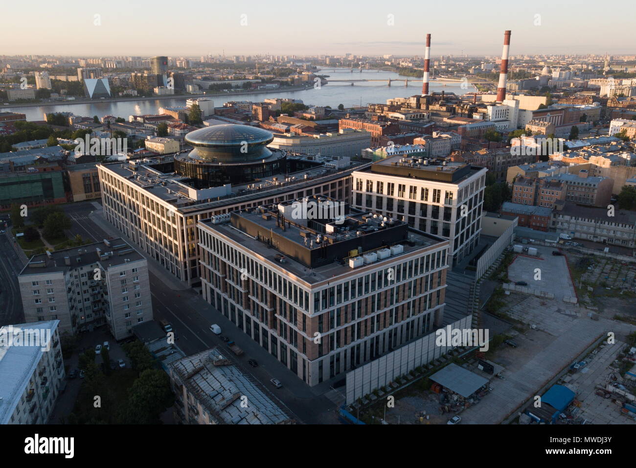 St Petersburg Russland 01 Juni 2018 St Petersburg Russland Juni 1 2018 Ein Blick Auf Die Newa Rathaus Nevskaya Ratusha Business Center Bei Degtyarny Lane In St Petersburg Vladislav Semyonov Tass Credit