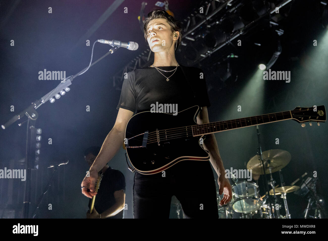 James Bay führt live auf der Bühne in der O2 Academy in Sheffield, UK, 1. Juni 2018. Stockfoto