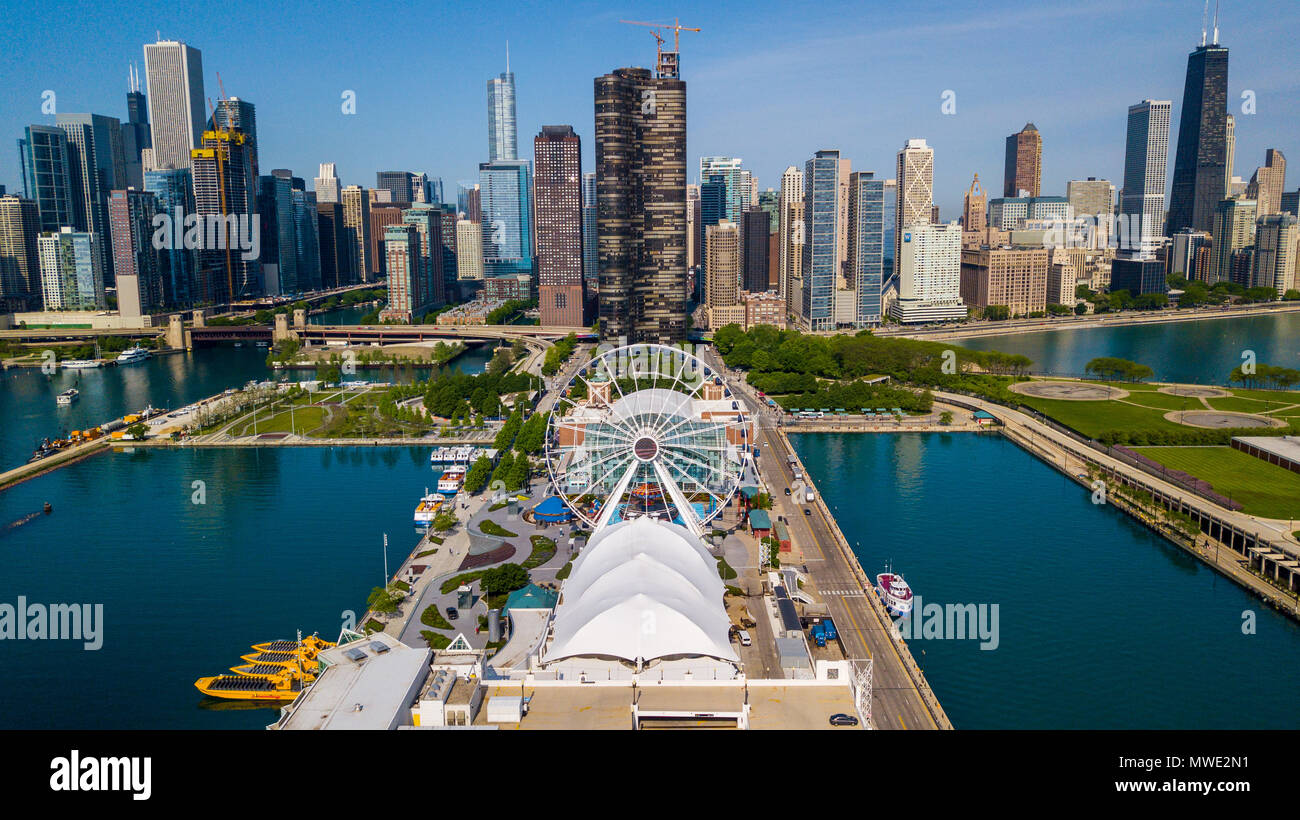 Navy Pier und Skyline von Chicago, Chicago, IL, USA Stockfoto