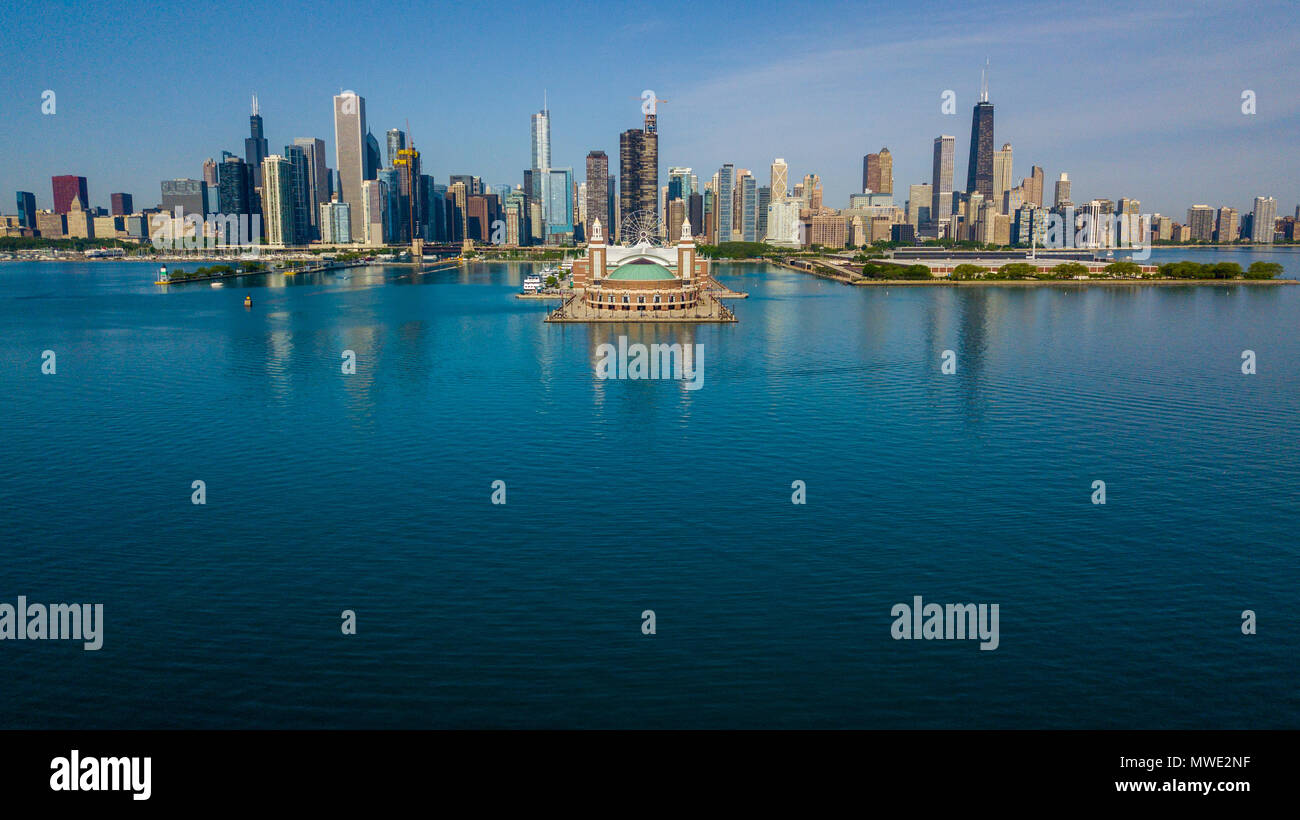 Navy Pier und Skyline von Chicago, Chicago, IL, USA Stockfoto