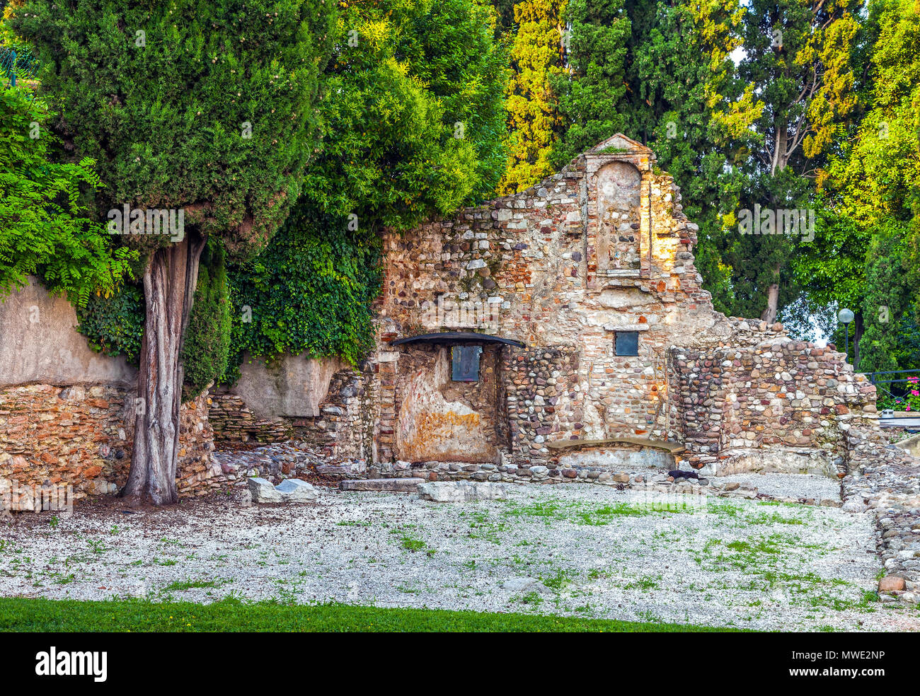 Die Ruinen der alten Stadt. Sirmione. Italien. Stockfoto