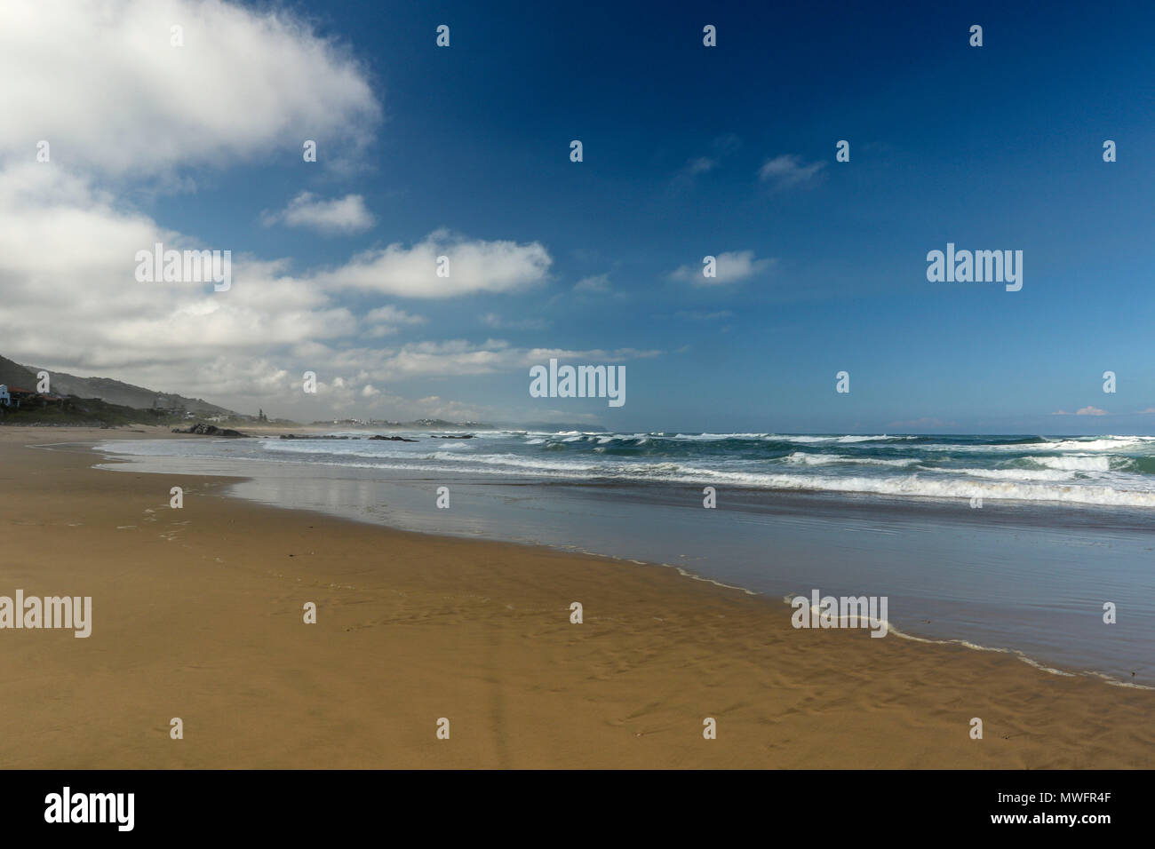 Einsame Wilderness Beach an der Garden Route, Wilderness, Westkap, Südafrika Stockfoto