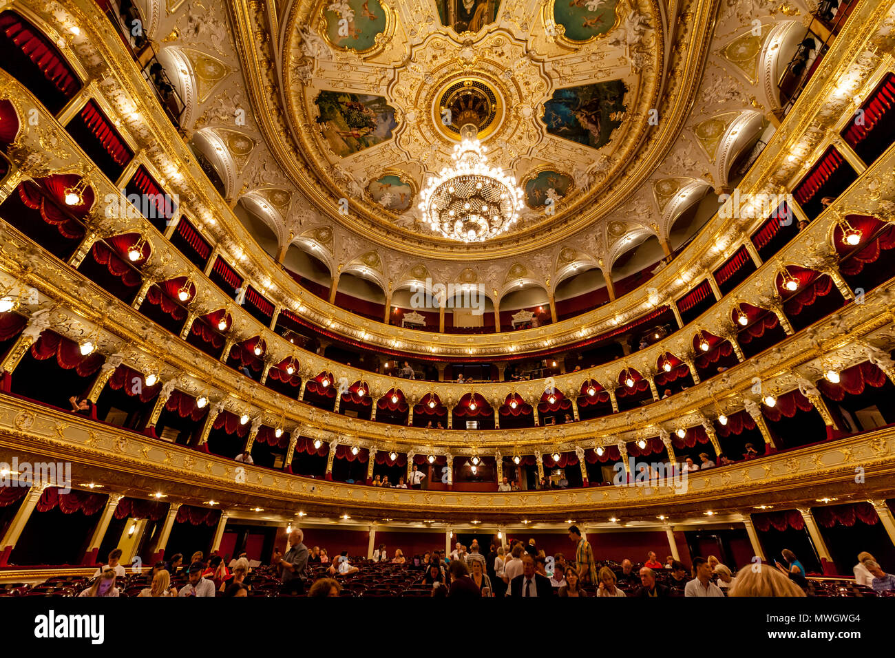 Odessa Nationales Akademisches Theater Der Oper und Des Balletts