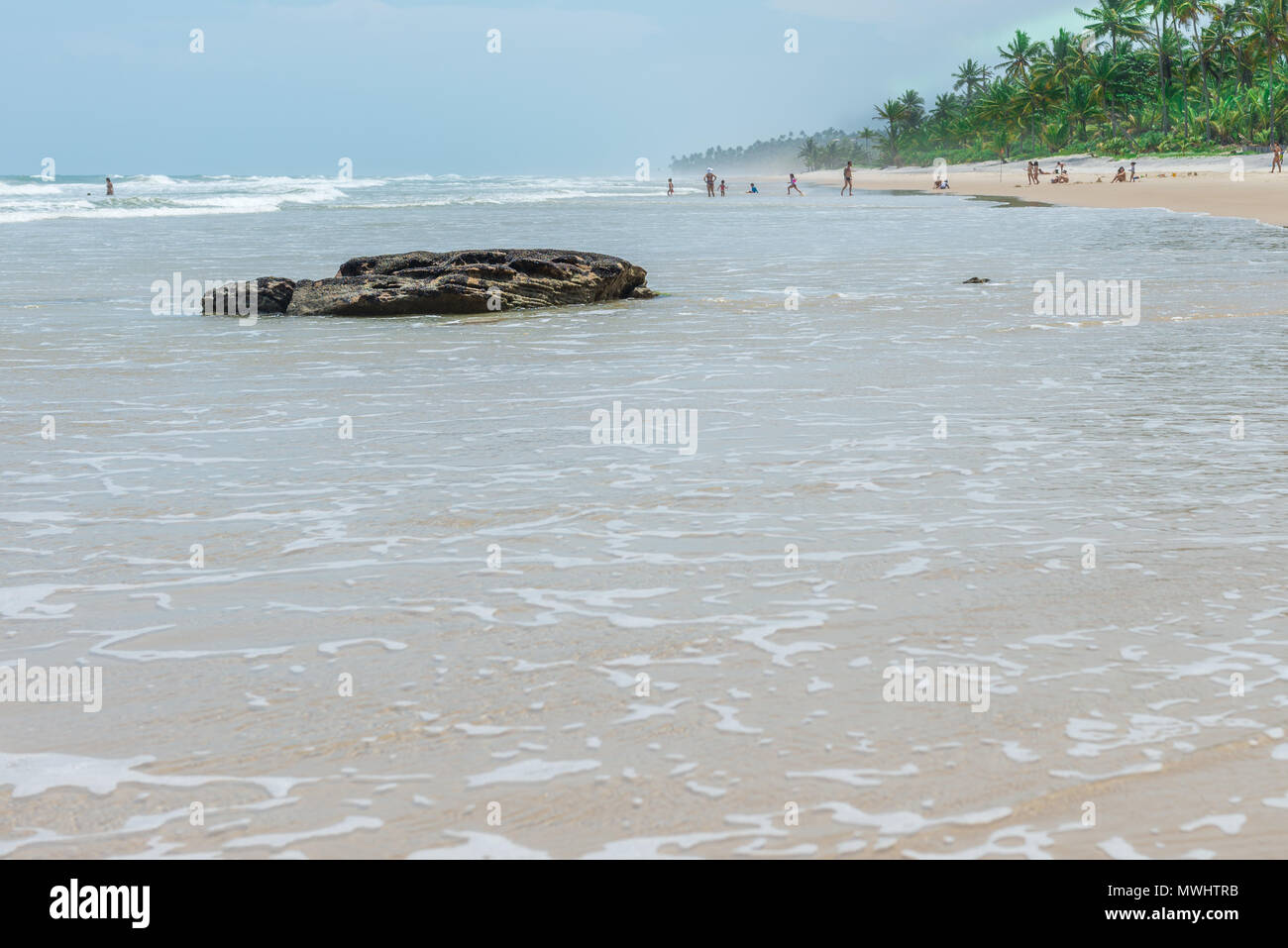 Itacaré, Brasilien - 7. Dezember 2016: schöne Landschaften und Wasser Textur Formen am Strand in Itacaré Bahia Stockfoto