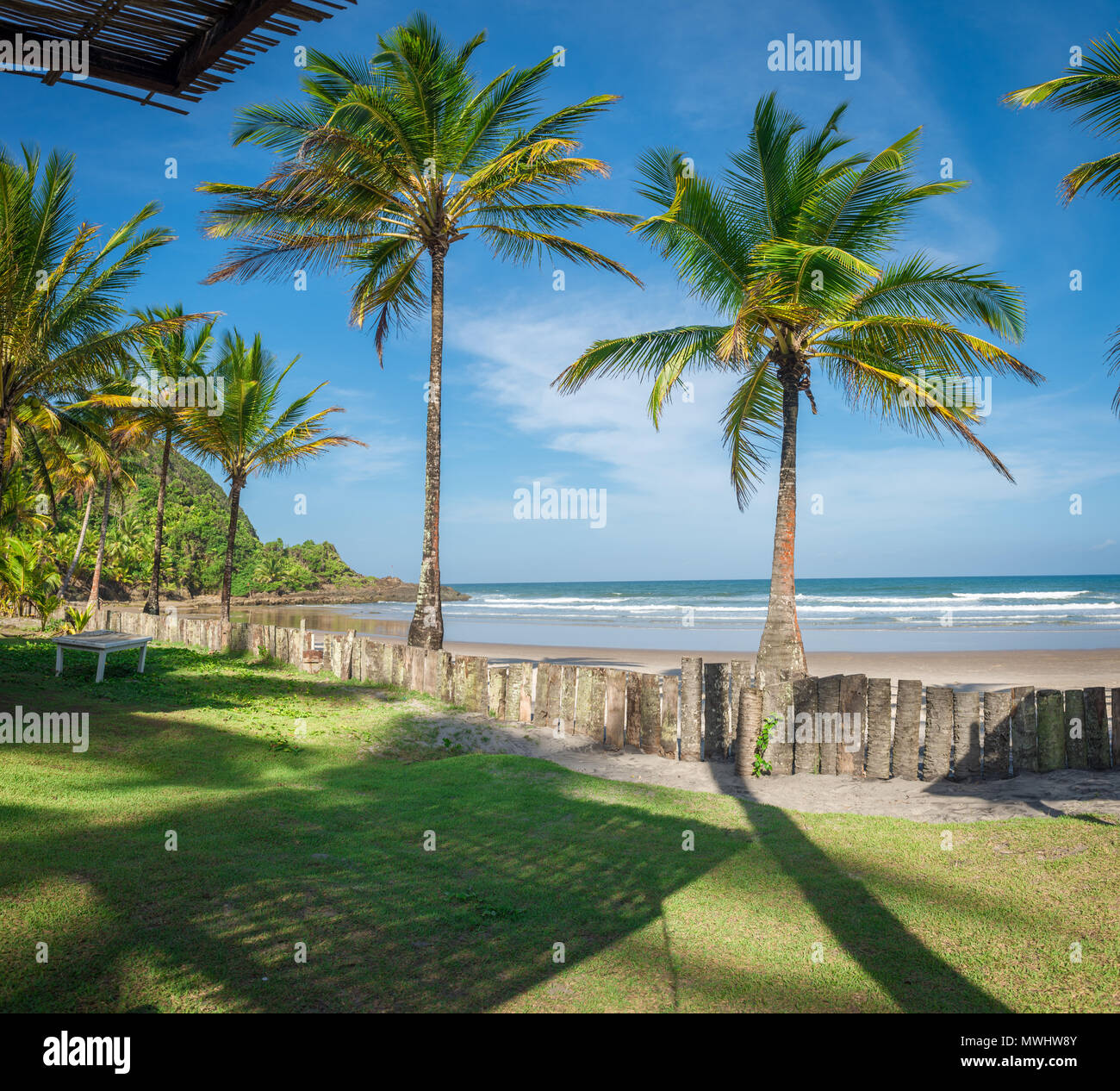 Itacaré, Brasilien - 7. Dezember 2016: spektakuläre und beeindruckende Paradise Beach an der Itacaré Bahia, Brasilien Nordosten Stockfoto