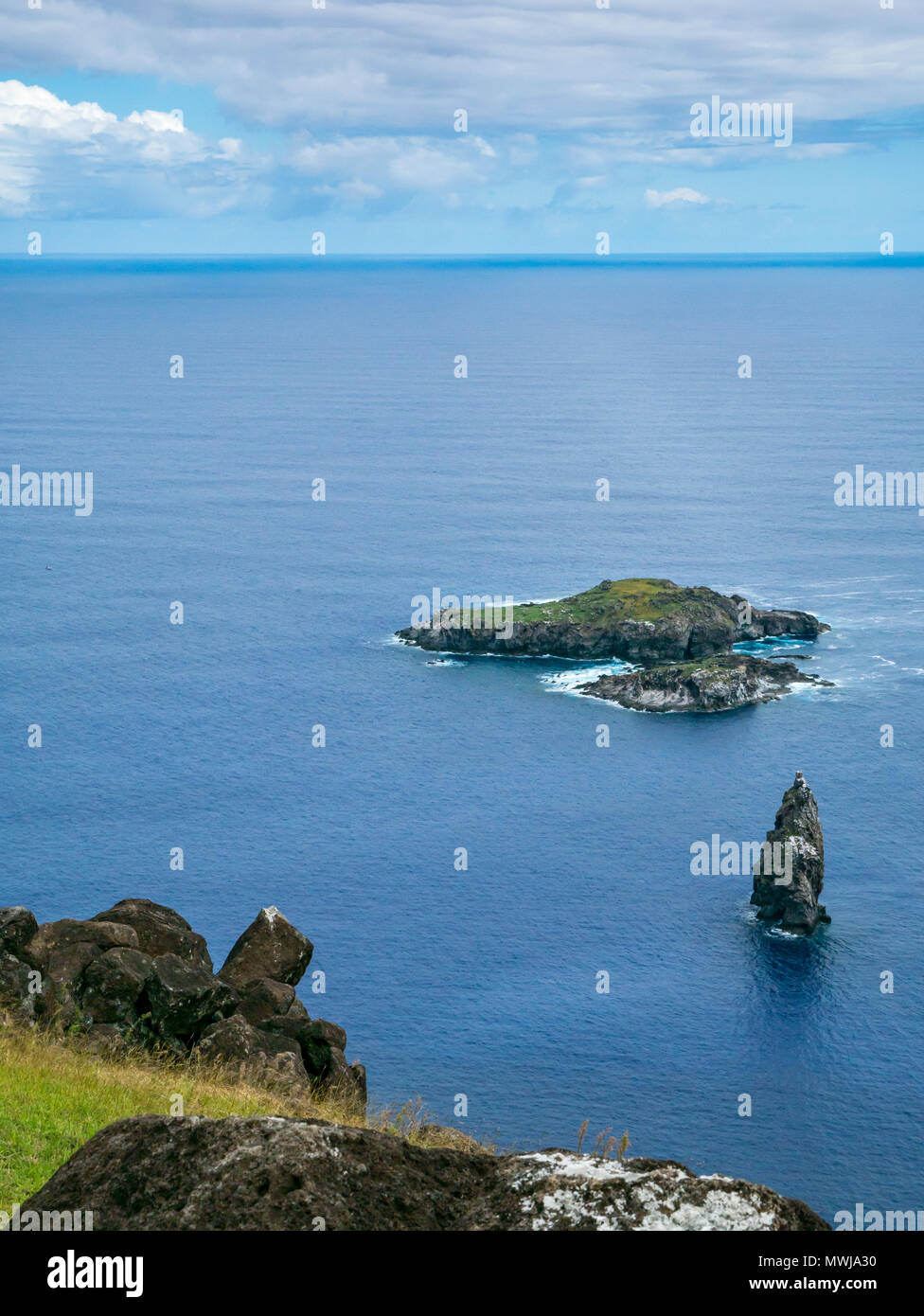 Inseln an der Küste der Osterinsel an Orongo, Motu Kao Kao, Iti und Nui, wo die jährliche Birdman, oder Tangata Manu Zeremonie fand tern Ei zu sammeln Stockfoto