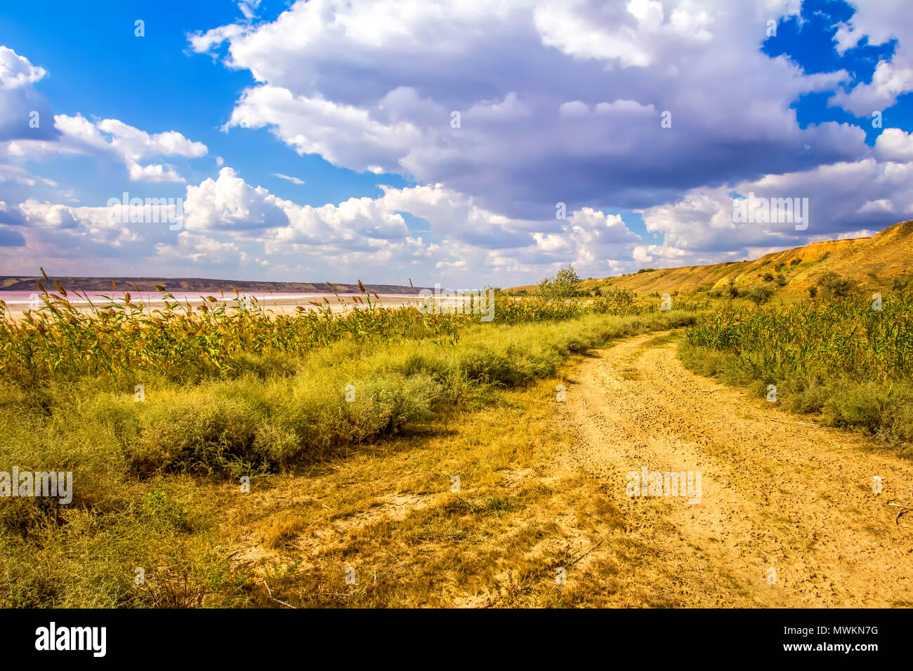 Odessa, Estuary, das Salzmeer, Straße und Felsen Stockfoto