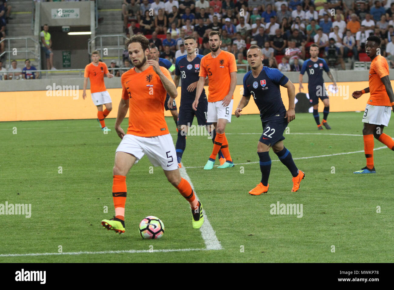 Trnava, Slowakei. 31. Mai, 2018. Daley Blind (5) in Aktion während der Fußball-Match zwischen der Slowakei und den Niederlanden (1 - 1). Stockfoto