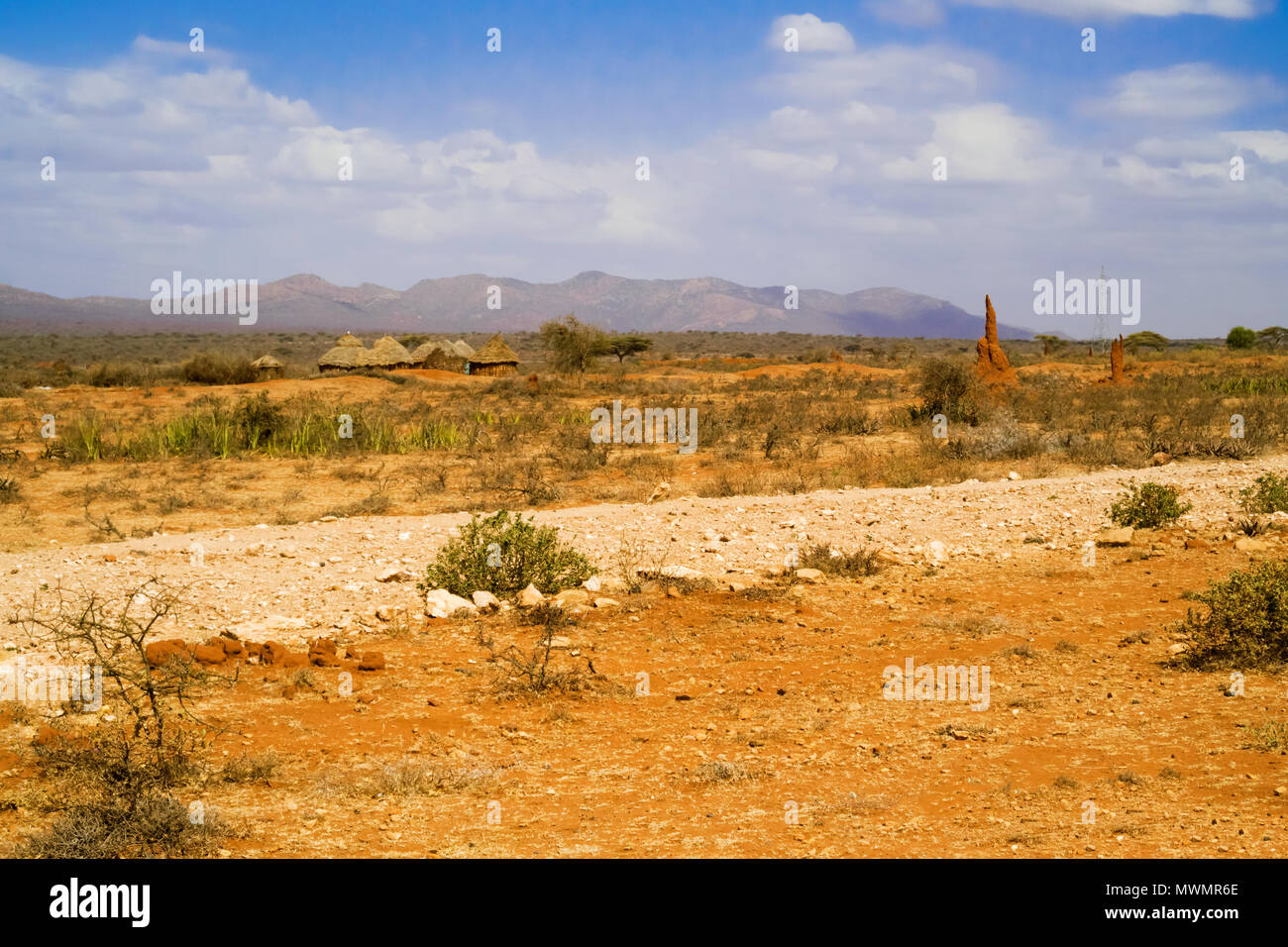 Flächen- und Berglandschaft in der Nähe von Yabello in Äthiopien Stockfoto