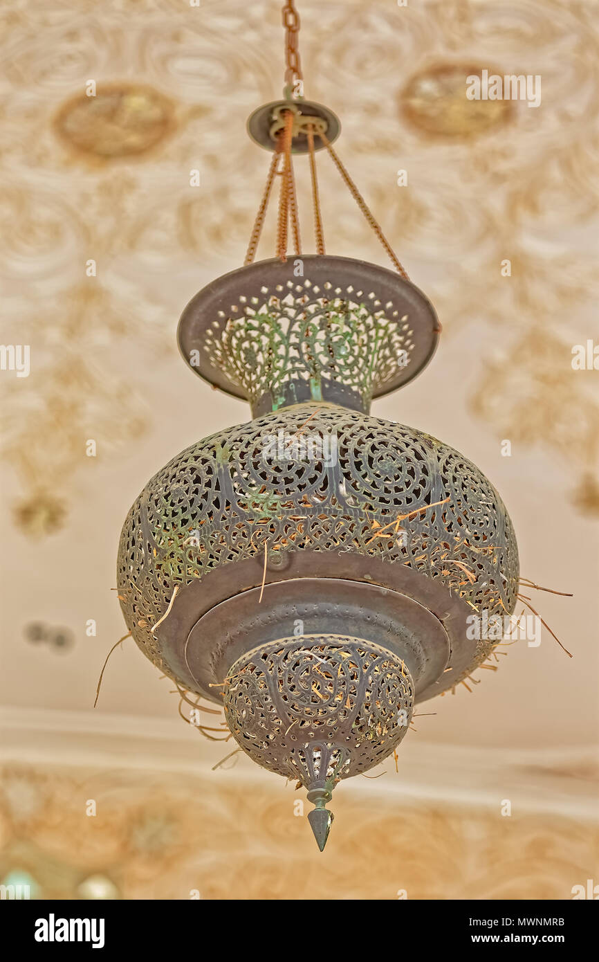 Alte Metall Kronleuchter Stockfoto Bild 187947407 Alamy