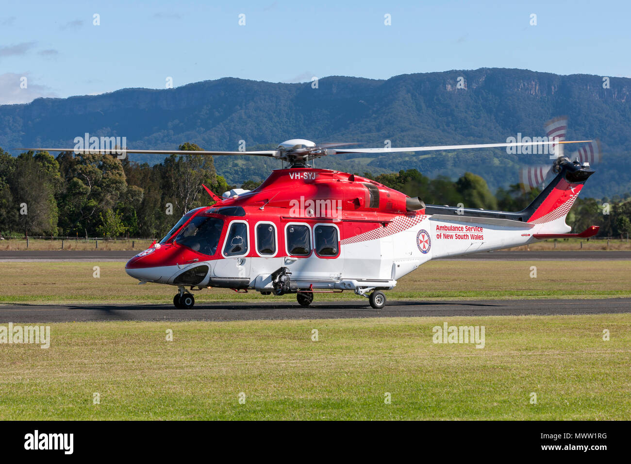 Ambulance Service von New South Wales AgustaWestland AW-139 VH-syj Air Ambulance Hubschrauber Illawarra Regional Airport. Stockfoto