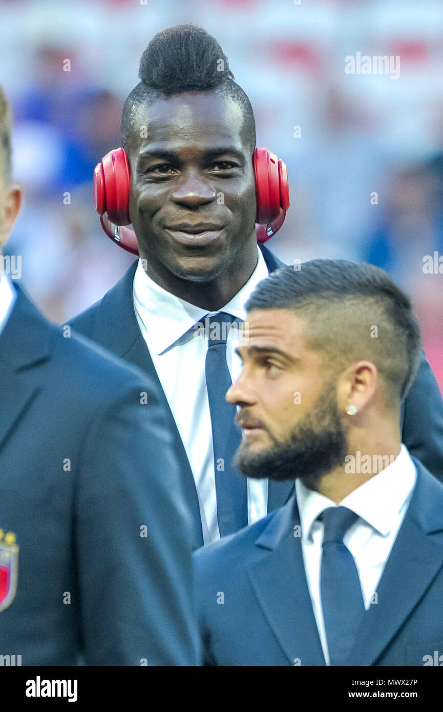 Nizza, Frankreich. 1. Juni 2018. Fußball-Fußball-International freundlich - Frankreich vs Italien - Allianz Riviera, Nizza, Frankreich - Juni 1, 2018 Der italienische Mario Balotelli und Roberto Insigne vor dem Spiel Quelle: BTWImages Sport/Alamy leben Nachrichten Stockfoto