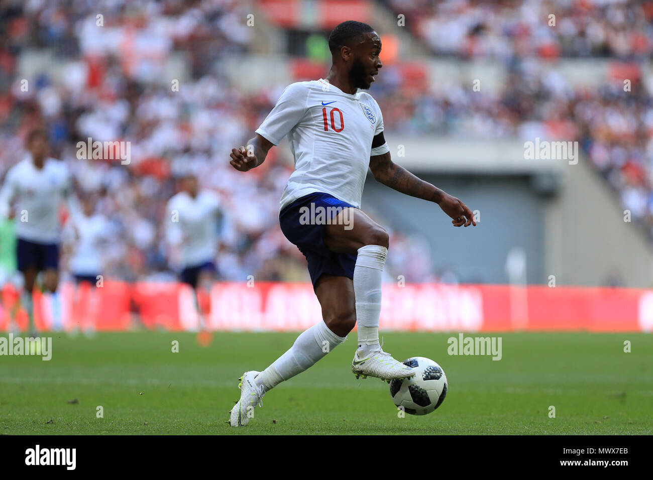 Wembley Stadion, London, UK. 2. Juni 2018. Internationaler Fußball-freundlich, England und Nigeria; Raheem Sterling von England Credit: Aktion plus Sport/Alamy leben Nachrichten Stockfoto