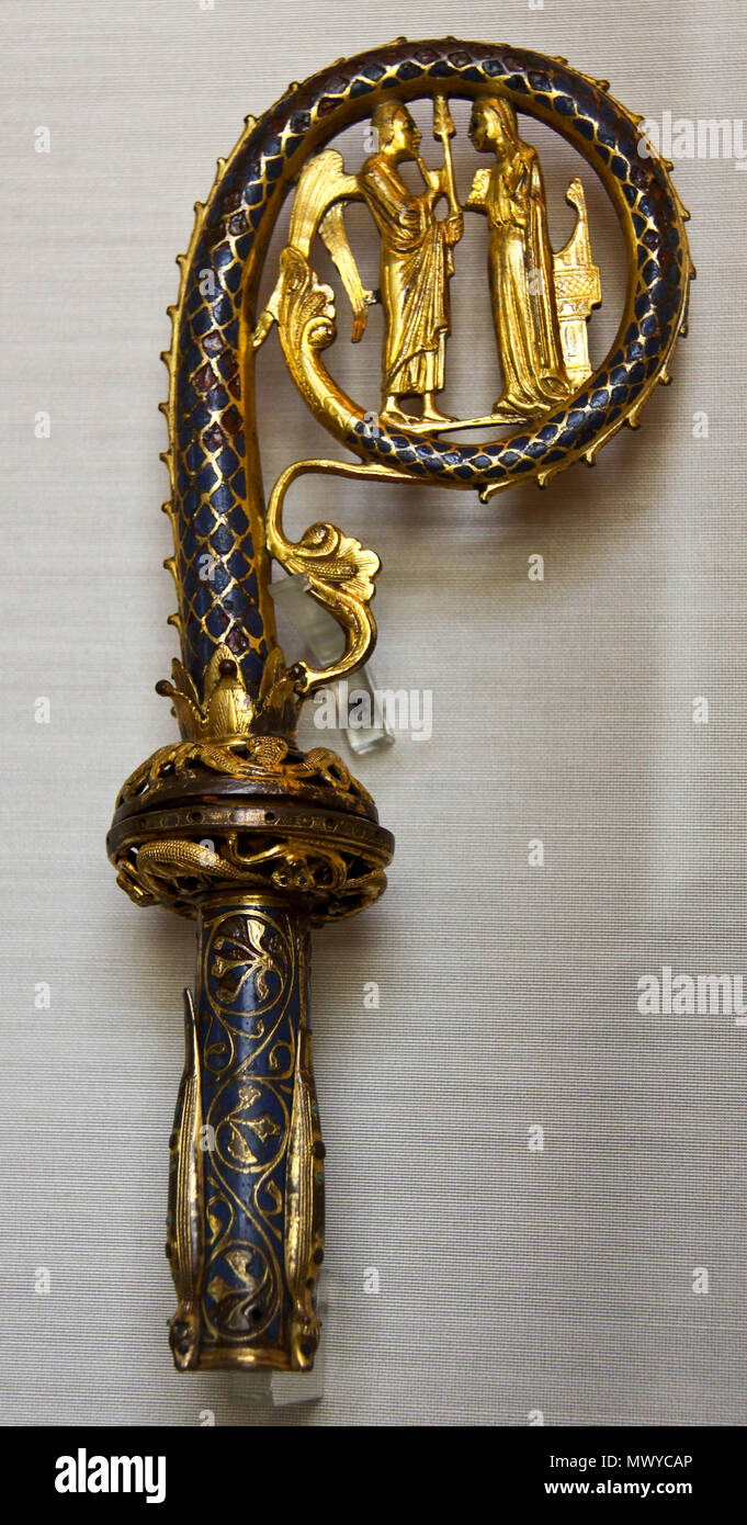 . Englisch: Crosier, 13. Jahrhundert, Limoges, Frankreich. In den Sammlungen des Hermiatge Museum in Sankt Petersburg. Română: Pateriţă, SEK 13, Origine: Limoges, Franţa. In colecţiile Muzeului Ermitaj din Sankt Petersburg. 10. September 2010. Alexandru Baboş Albabos 470 Paterita FR Limoges. sek 13. Stockfoto