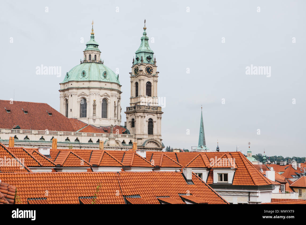 Schöne Sicht auf die Architektur von Prag in der Tschechischen Republik. Prag ist eine der beliebtesten Orte für Touristen aus der ganzen Welt zu besuchen Stockfoto