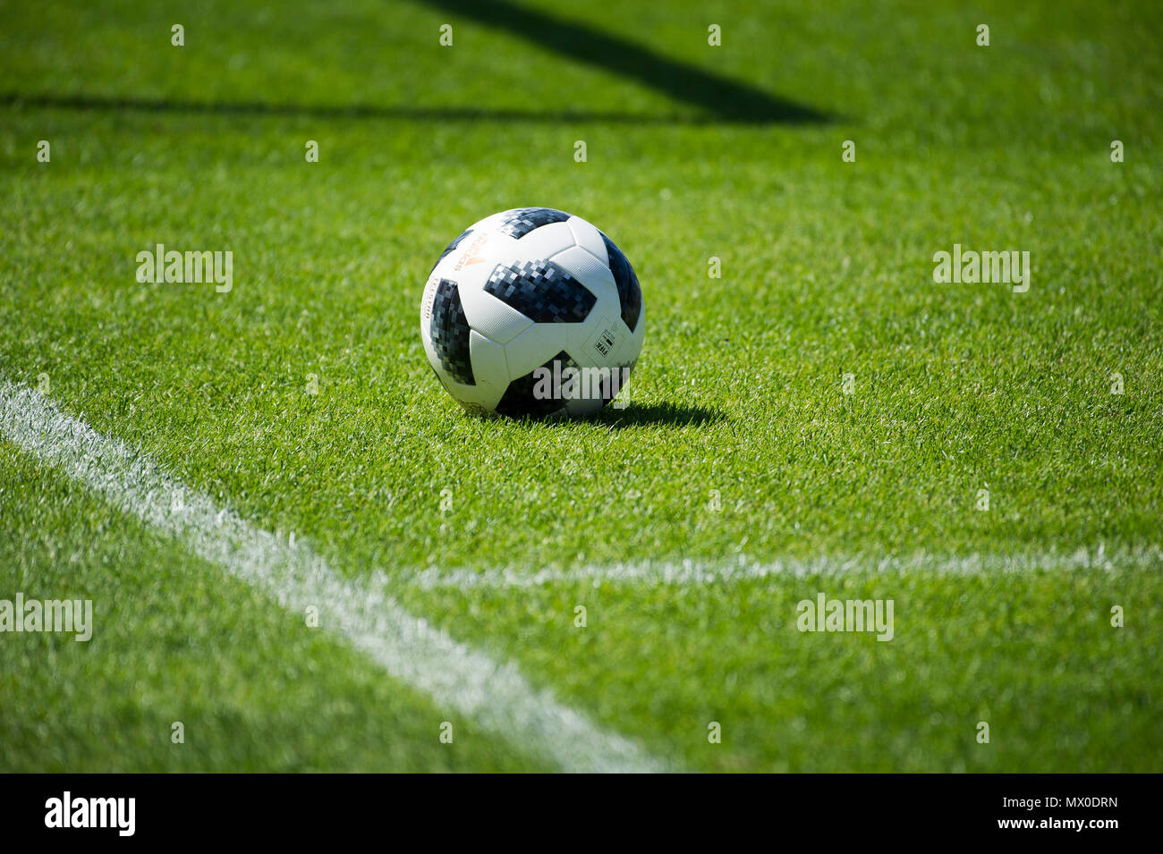 Adidas Telstar 18 ist der offizielle Spielball der FIFA Fußball-Weltmeisterschaft 2018 in Russland 23. Mai 2018 © wojciech Strozyk/Alamy Stock Foto Stockfoto