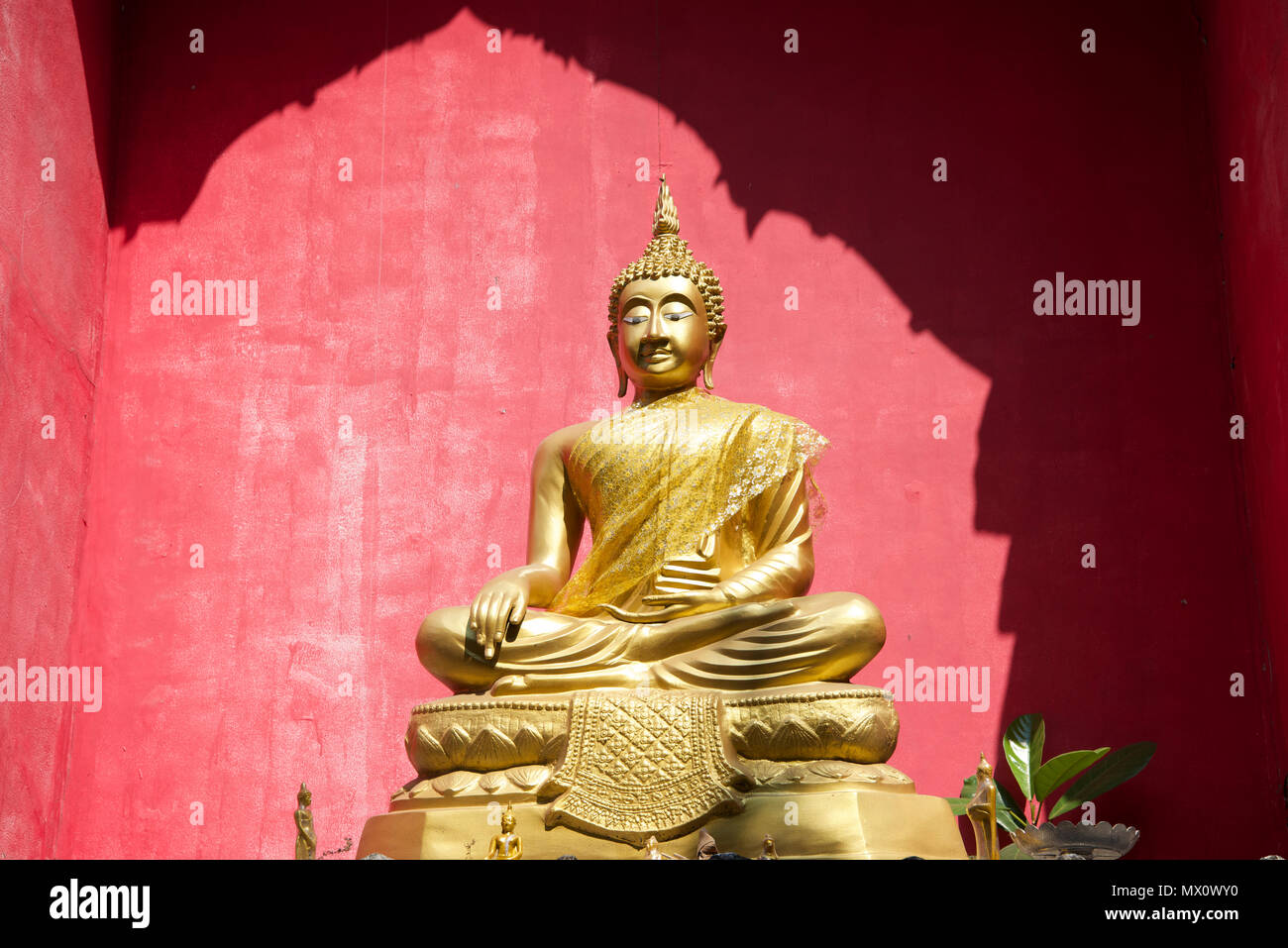 Sitzender Buddha Wat Bupparam Chiang Mai Nordthailand Stockfoto
