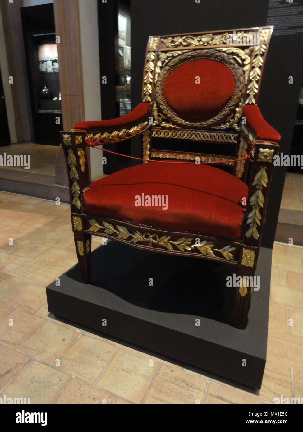 . Basel - Historisches Museum Basel English: Landammann-Arm-Sessel, Französisch, Buche/Mahagoni/Lindenholz, 1806. Vom 6. Oktober 2012, 16:43:09. User: Mattes 74 Basel 2012-10-06 Batch Teil 5 (56) Stockfoto