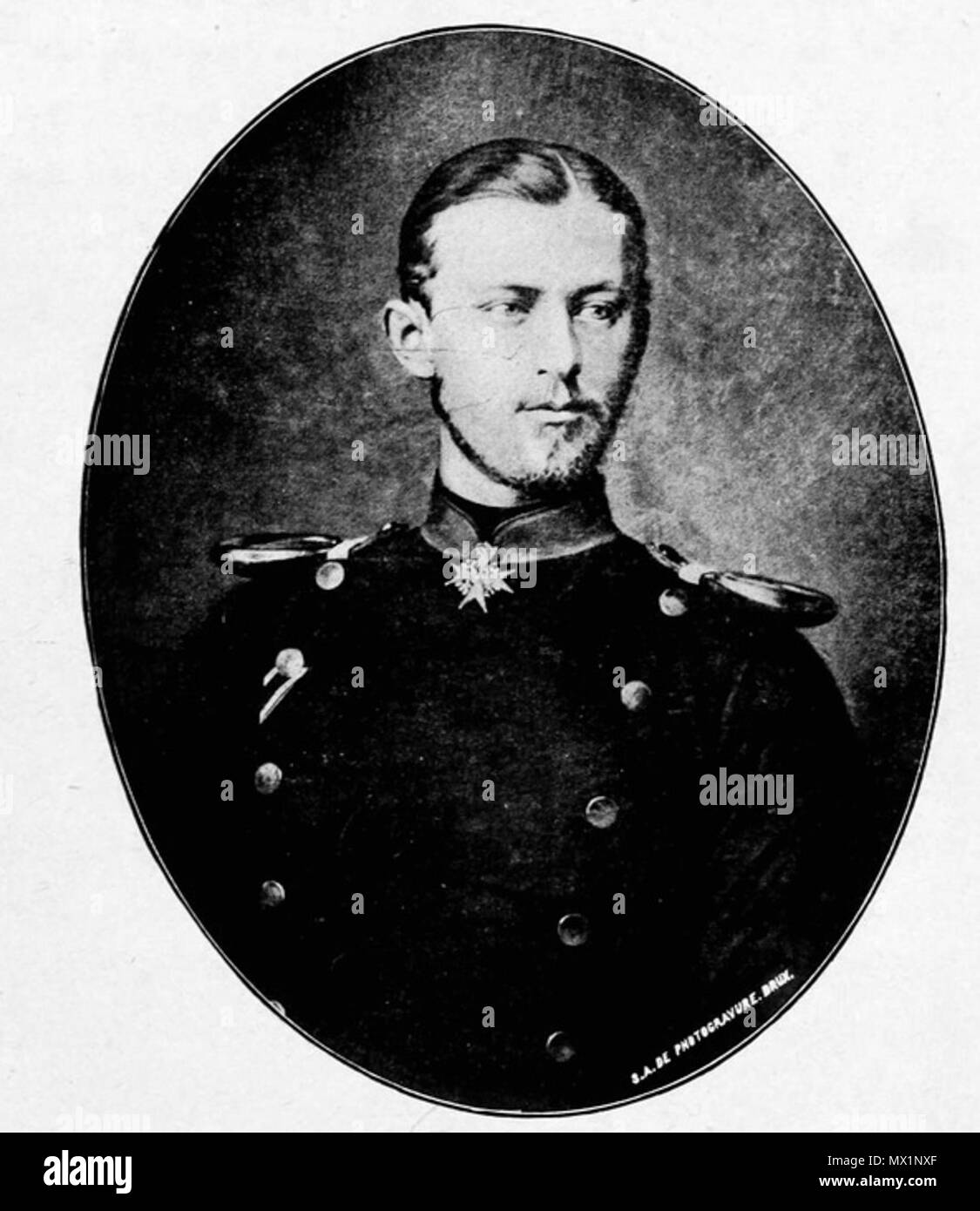 . Englisch: Portrair der S.a.r. der Prinz Antoine de Hohenzollern-Sigmaringen Als preußischer Offizier. 13 Mai 2016, 13:35:33. S.A. de Photogravüre 502 Prinz Antoine de Hohenzollern-Sigmaringen Stockfoto